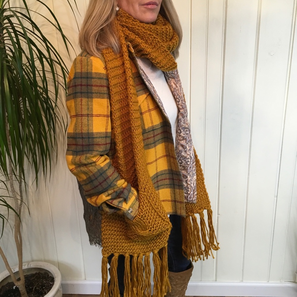 NEW BEAUTIFUL KNIT SCARF WITH POCKETS WINE COLOR - Picture 4 of 10